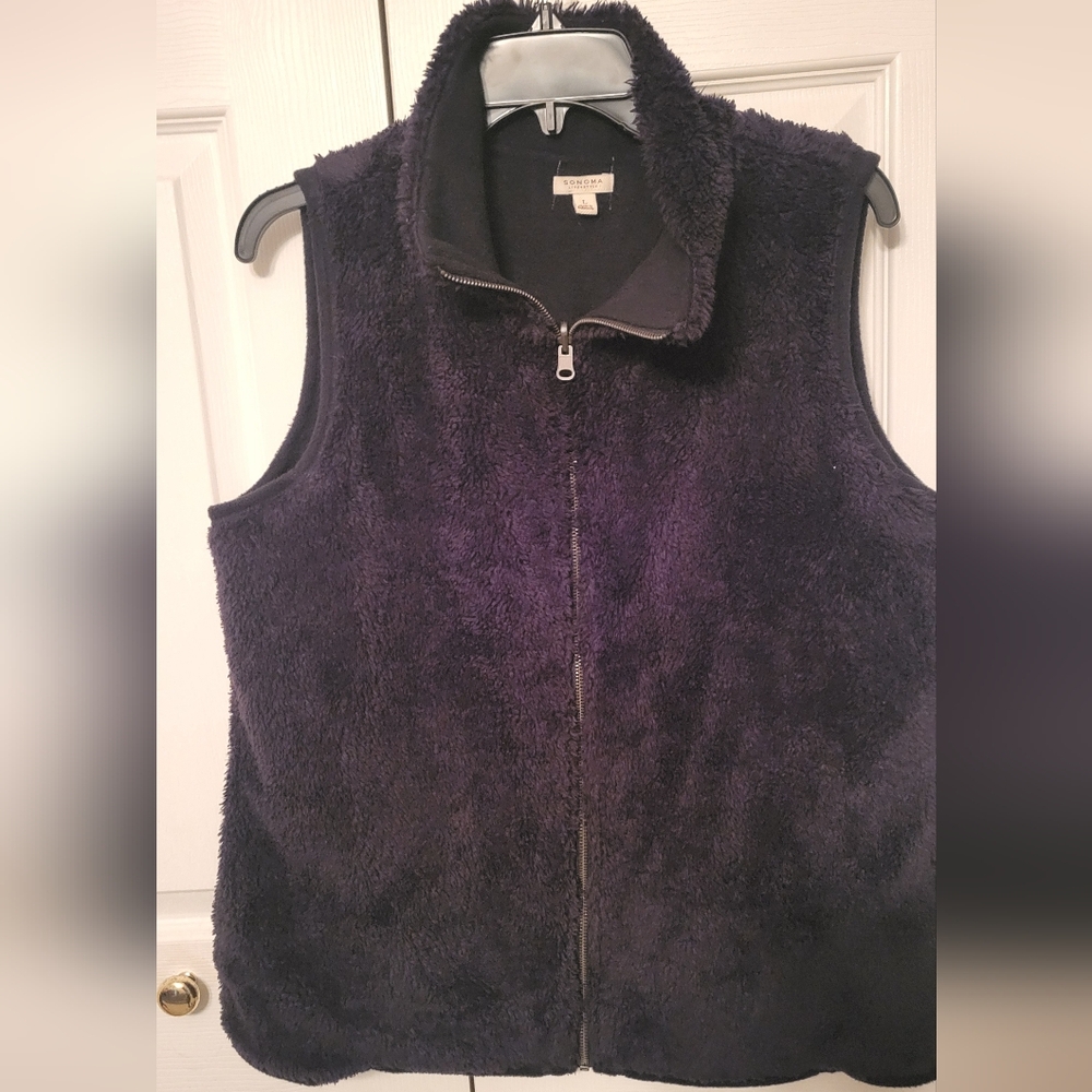 Sonoma Black Fuzzy Zip-Up Vest